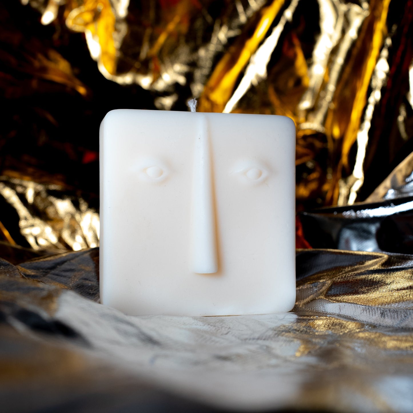 Kraftblock – Minimalistische Blockkerze aus nachhaltigem Olivenwachs