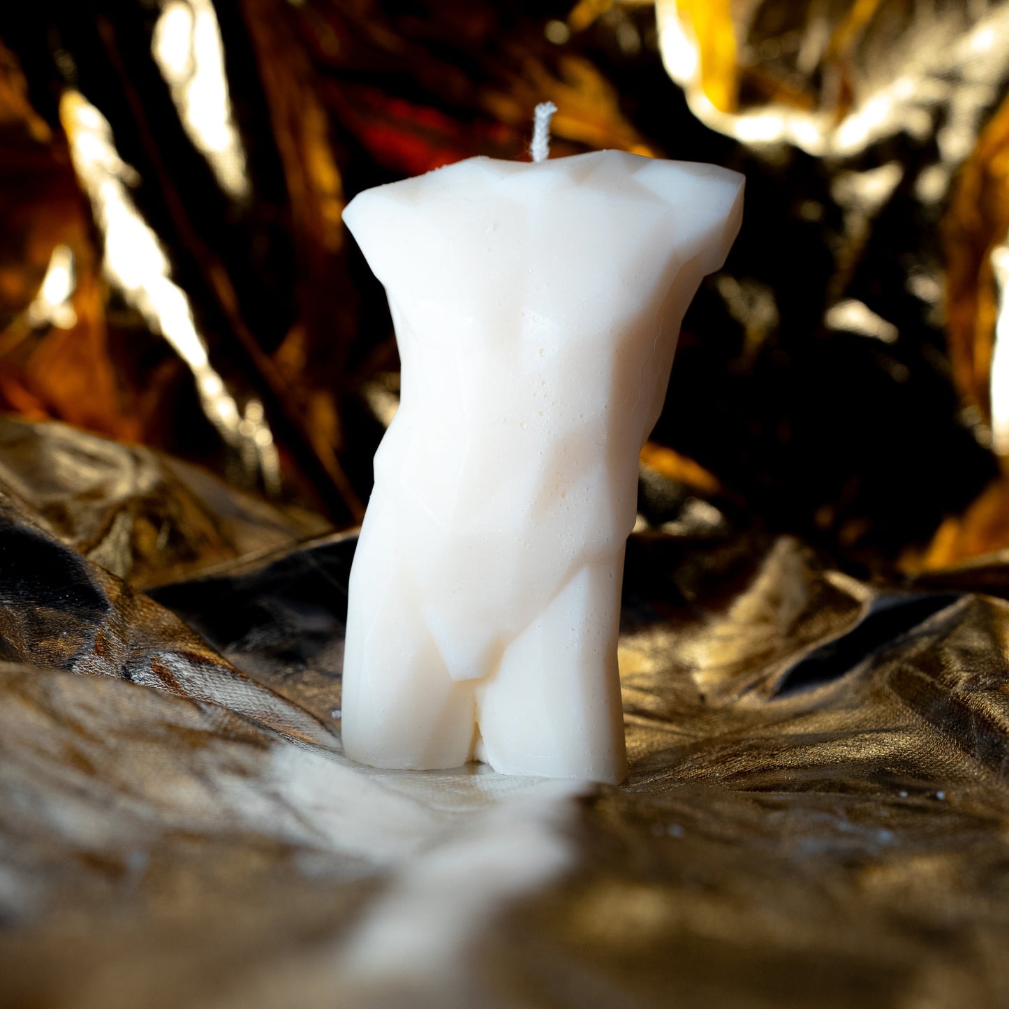 Titan – Männliche Körperformkerze aus Olivenwachs