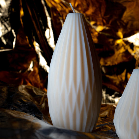 Lichtprisma Groß – Große Designkerze aus nachhaltigem Olivenwachs